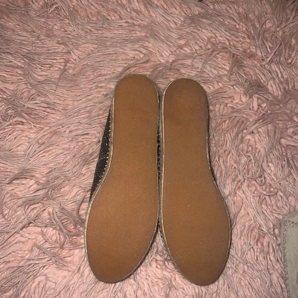 Steve Madden Chopur-R Rhinestone Espadrilles NWOT Size 10B